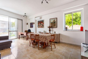 Bright apartment in Mondello 350 m to the beach